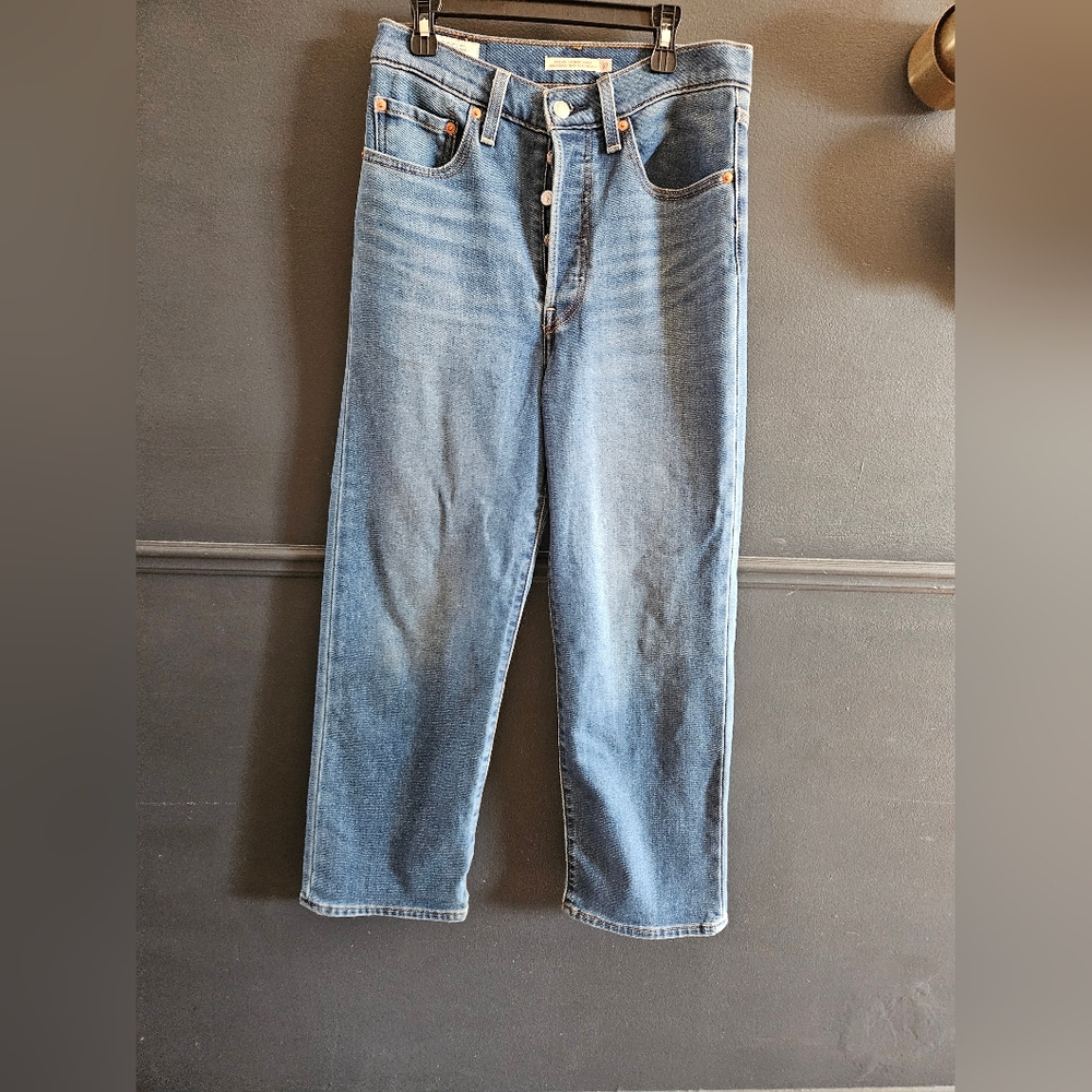 Levi’s Ribcage Straight Jeans – Women’s Size 27 – High Rise - Picture 2 of 6